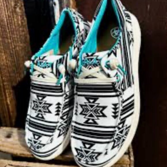 Ariat Shoes - NEW Ariat Hilo Stark Southwest Shoes Women’s 7.5 Aztec Print Chimayo Limited Ed